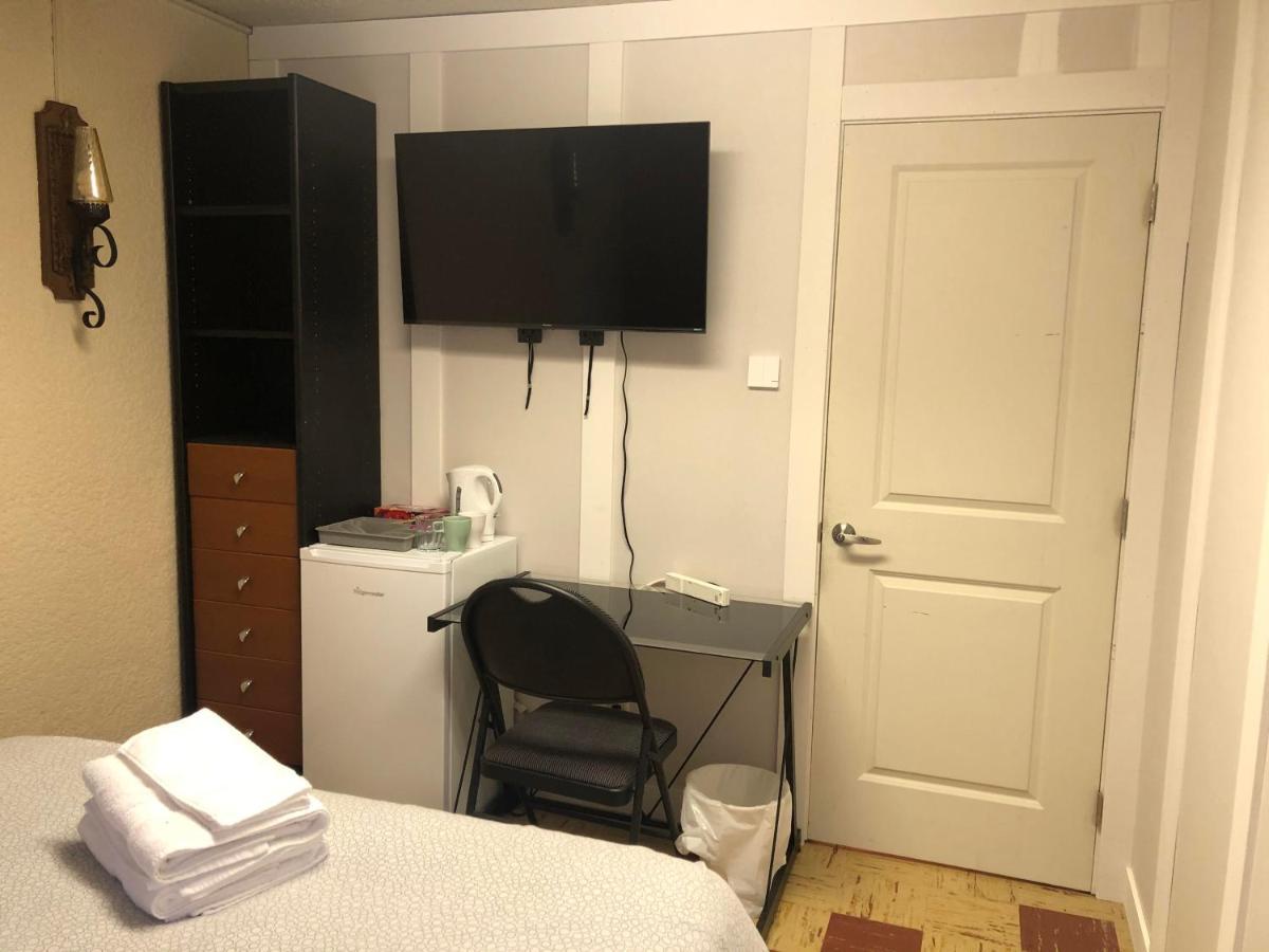 Cozy Guest Home Close To Downtown Vancouver Sights & Subway Station ภายนอก รูปภาพ